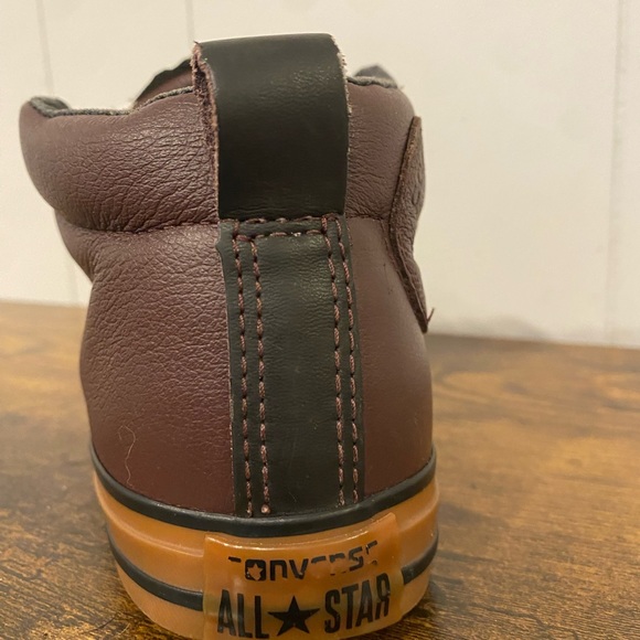 Converse - Picture 4 of 5